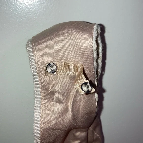 Beautiful white lace dress - Picture 6 of 9